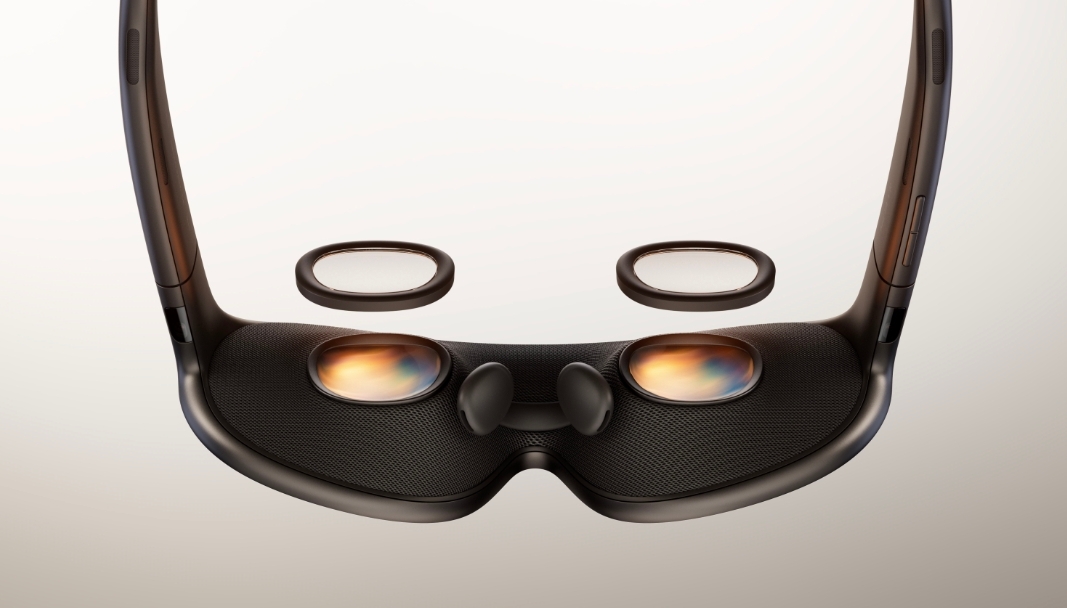 Meta VR Glassesのディスプレイとレンズ